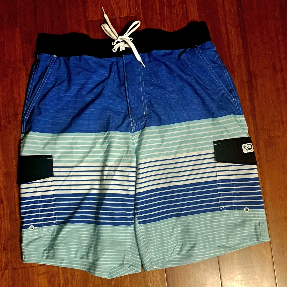 Wave Zone Mens Swimtrunks - Large - different shades of Blue